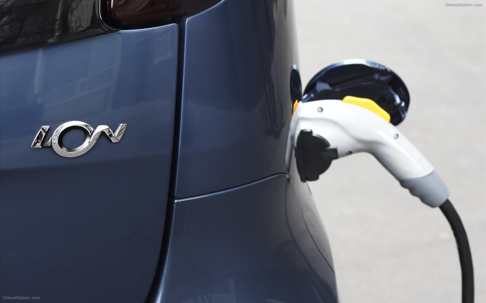 Peugeot iOn 2011