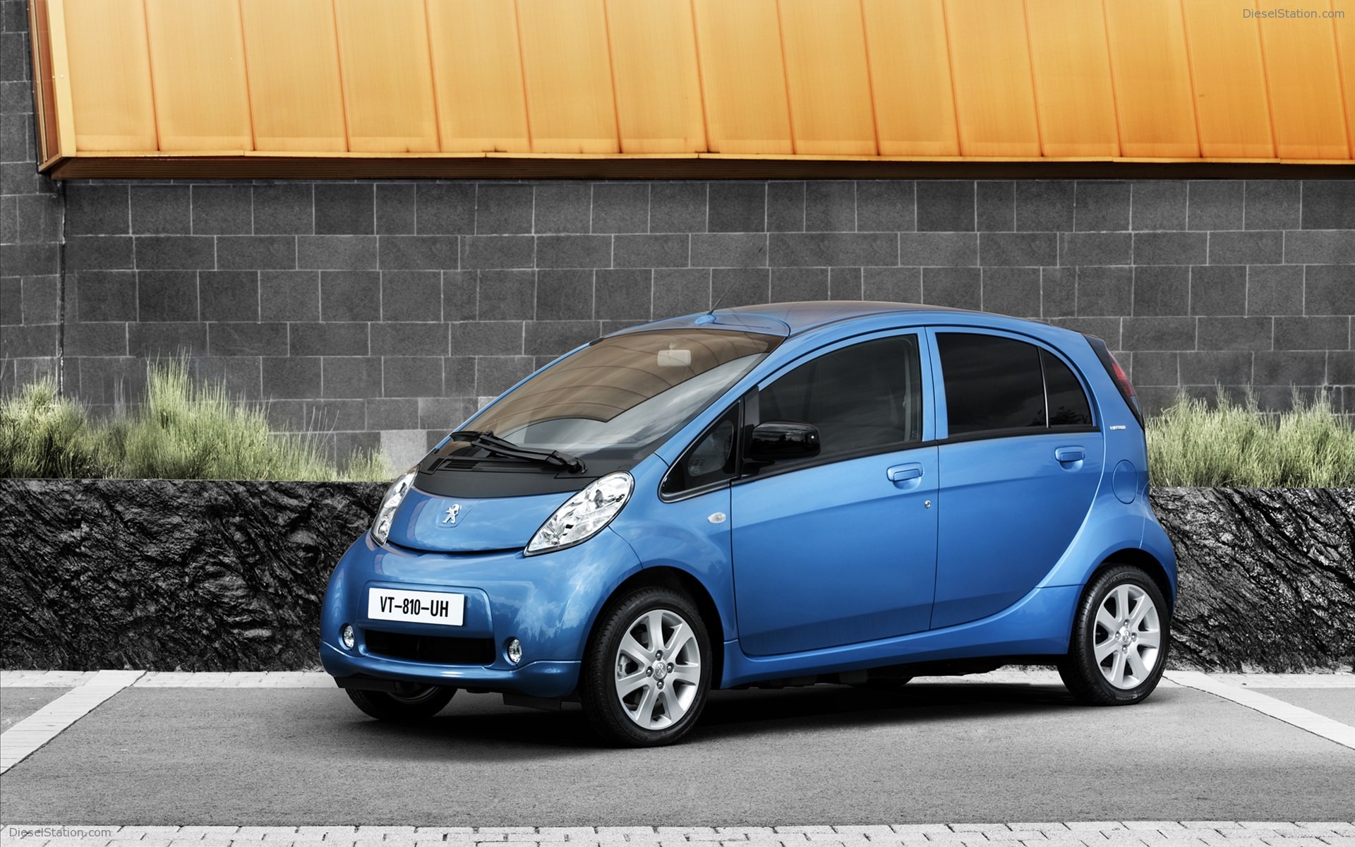 Peugeot iOn 2011