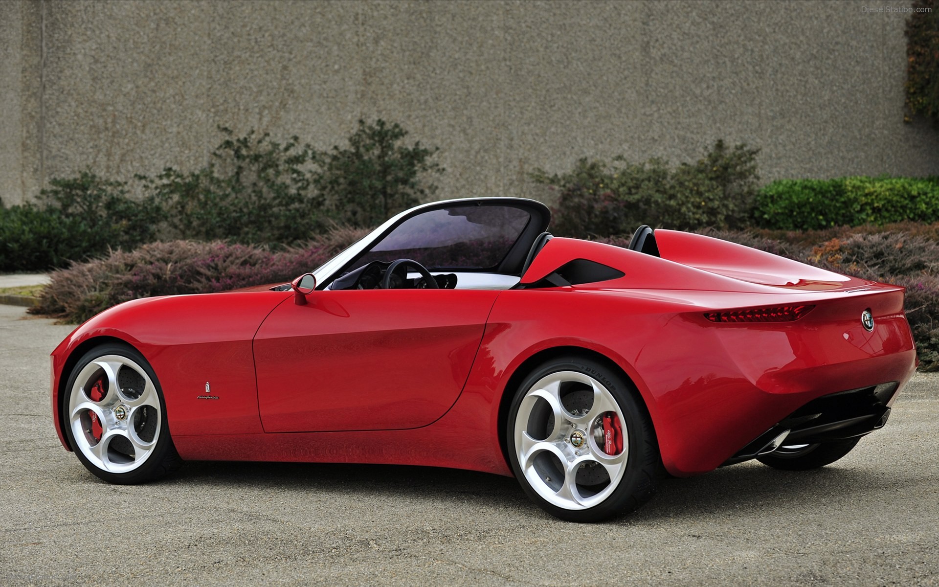 Pininfarina 2uettottanta - Alfa Romeo Spider Pininfarina 2uettottanta - Alfa Romeo Spider