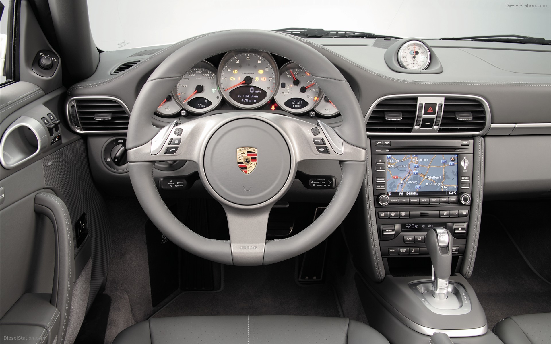 Porsche 911 Carrera 4/4S Coupe and Cabriolet Porsche 911 Carrera 4/4S Coupe and Cabriolet