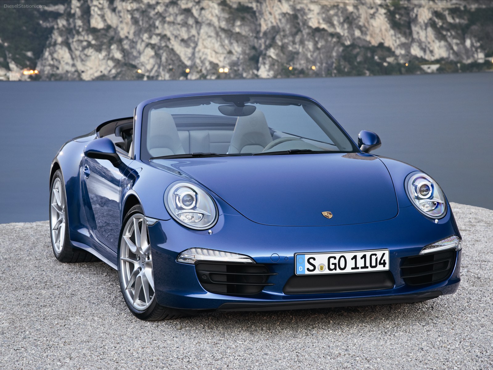 Porsche 911 Carrera 4 Cabriolet 2013