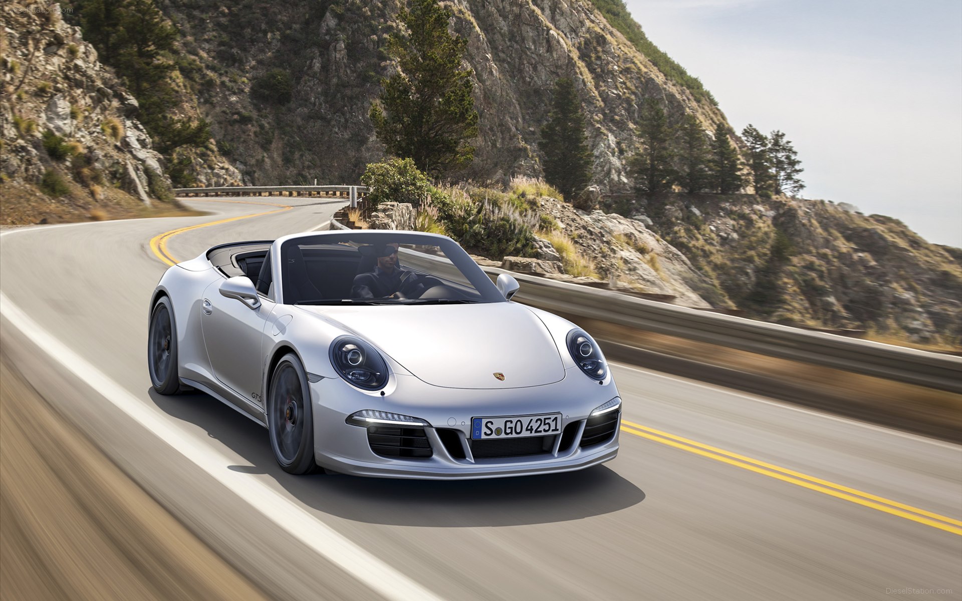 Porsche 911 Carrera 4 GTS 2015