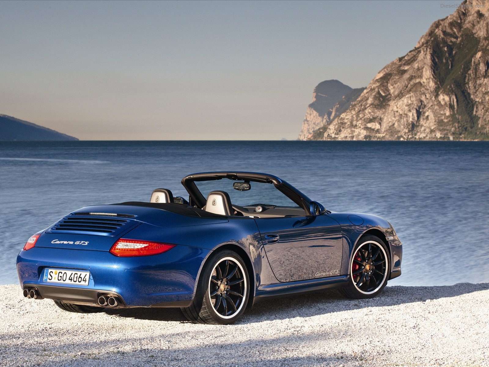 Porsche 911 Carrera GTS 2011
