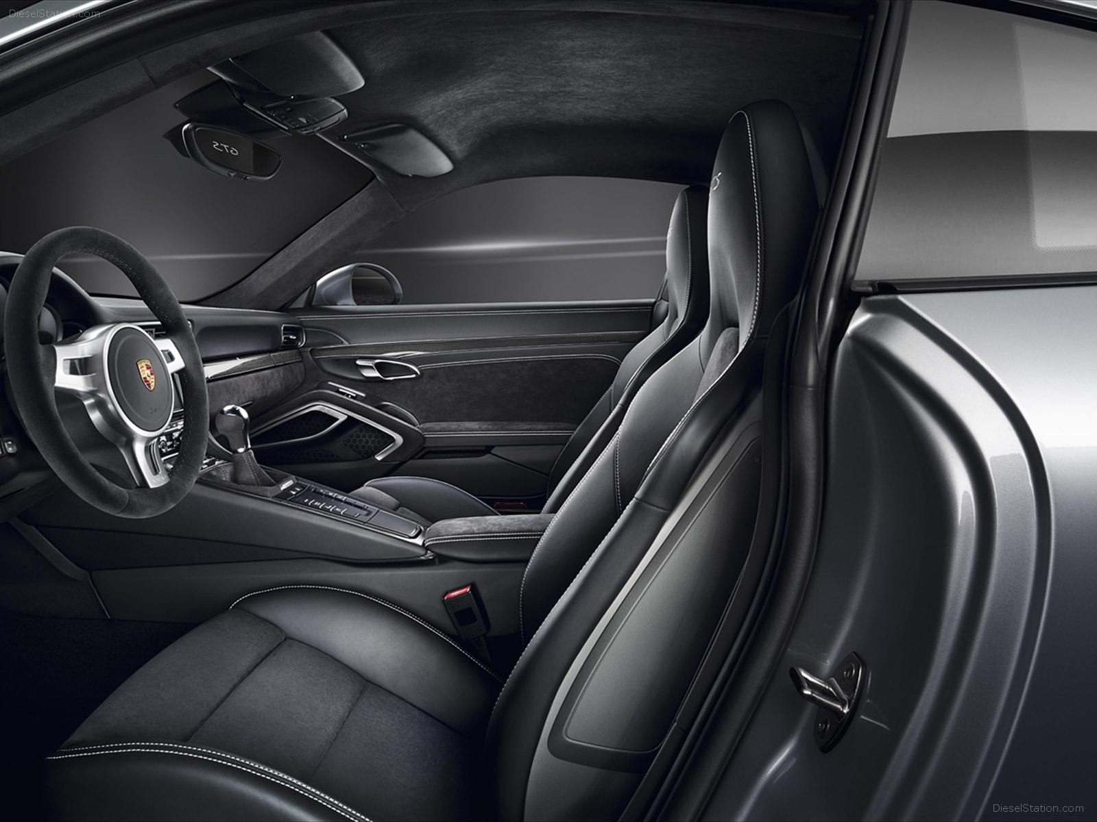 Porsche 911 Carrera GTS 2015