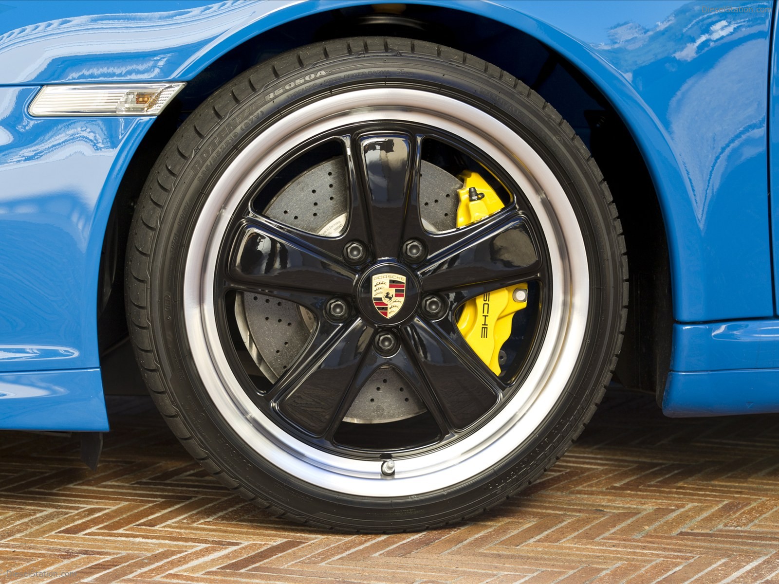 Porsche 911 Carrera Speedster 2011