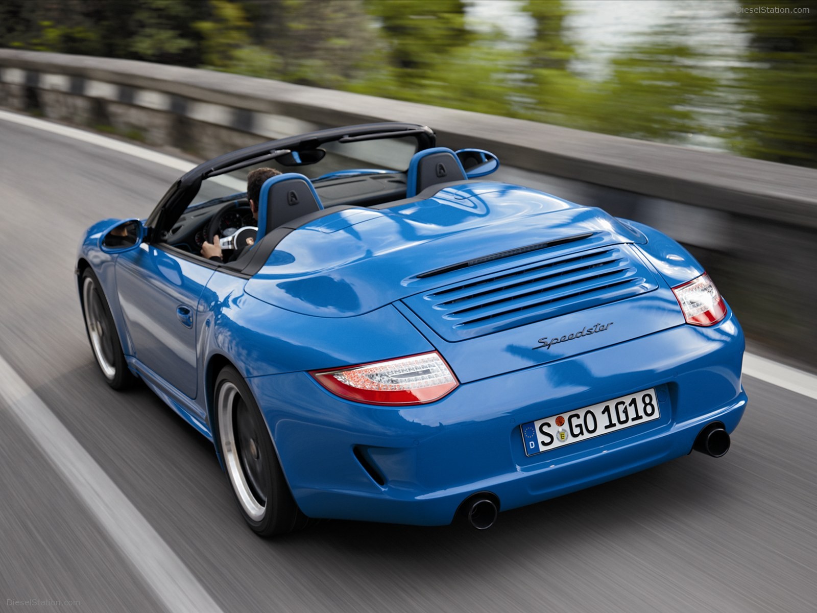 Porsche 911 Carrera Speedster 2011