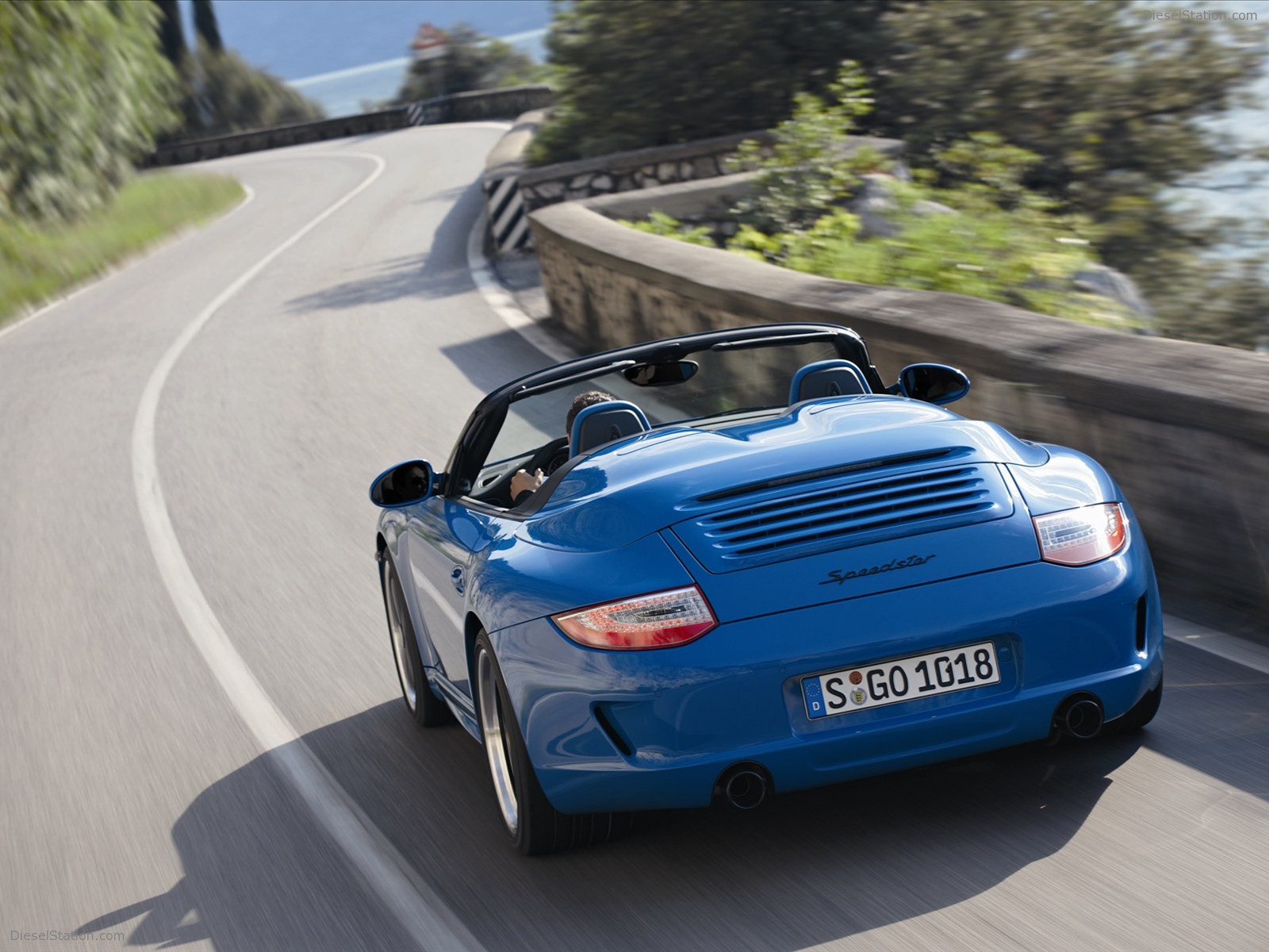 Porsche 911 Carrera Speedster 2011