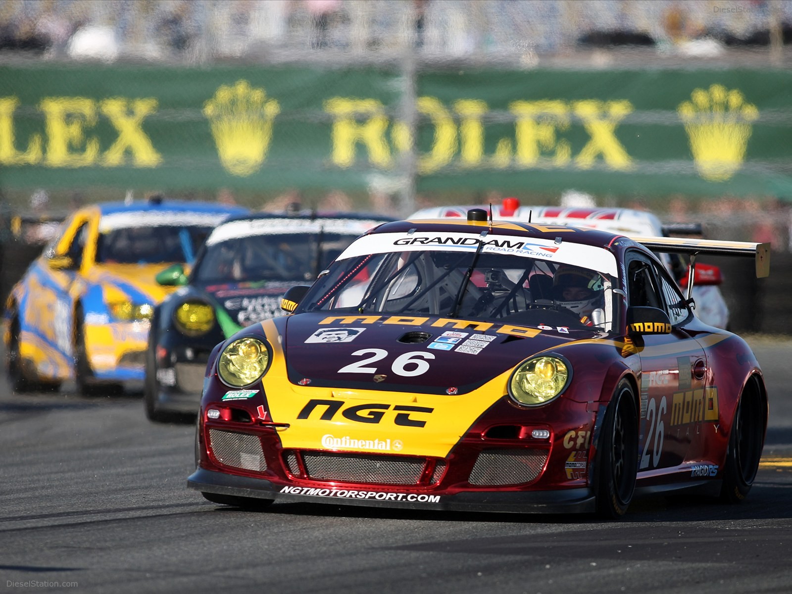 Porsche 911 GT3 Nails the Daytona 24 Hr 2012