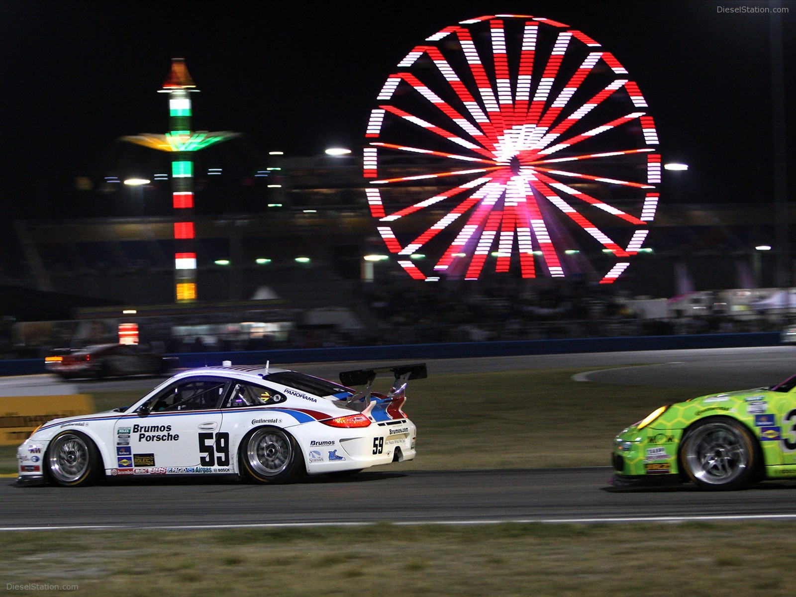 Porsche 911 GT3 Nails the Daytona 24 Hr 2012