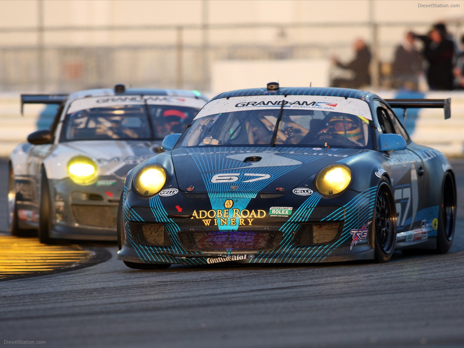 Porsche 911 GT3 Nails the Daytona 24 Hr 2012