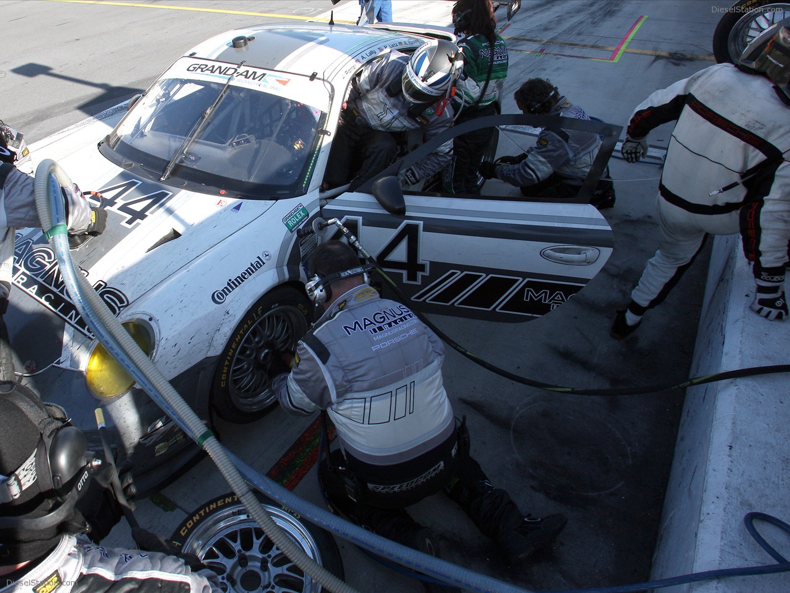 Porsche 911 GT3 Nails the Daytona 24 Hr 2012 Porsche 911 GT3 Nails the Daytona 24 Hr 2012