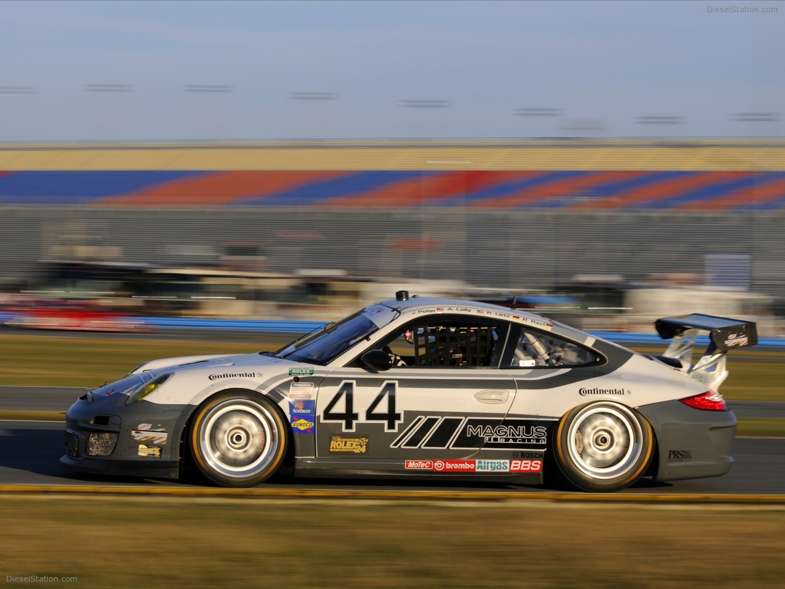 Porsche 911 GT3 Nails the Daytona 24 Hr 2012 Porsche 911 GT3 Nails the Daytona 24 Hr 2012