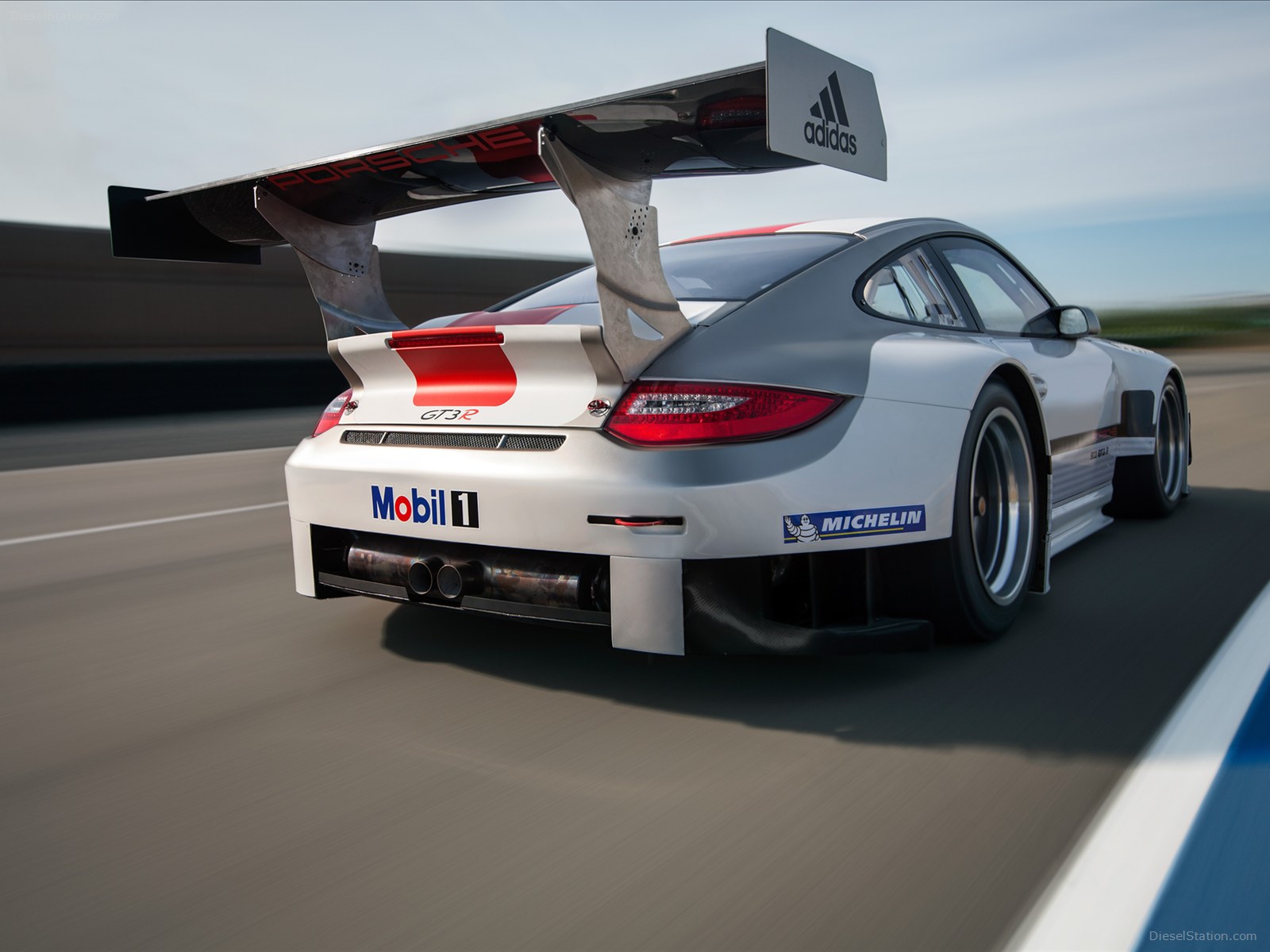 Porsche 911 GT3 R 2013