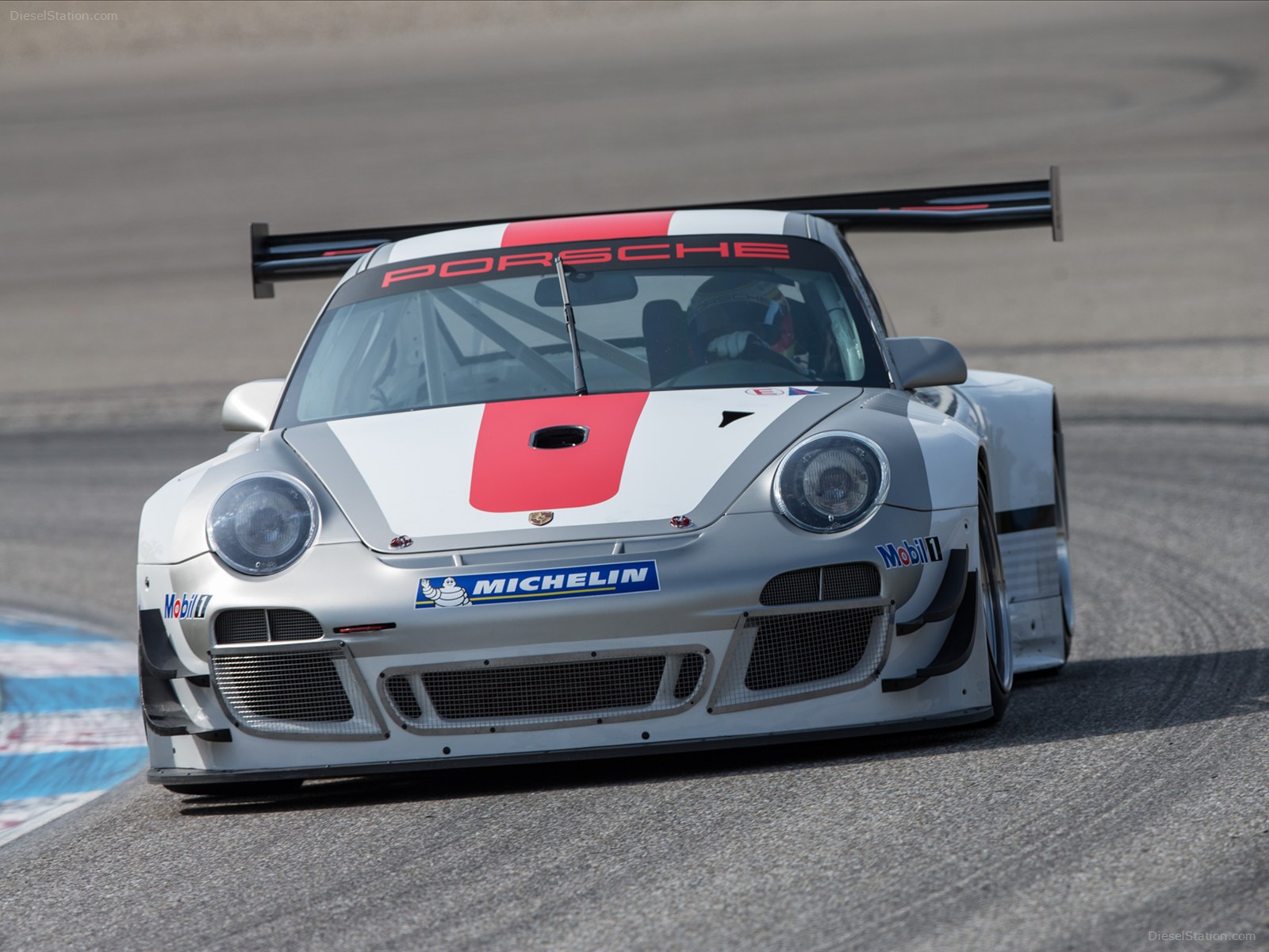 Porsche 911 GT3 R 2013