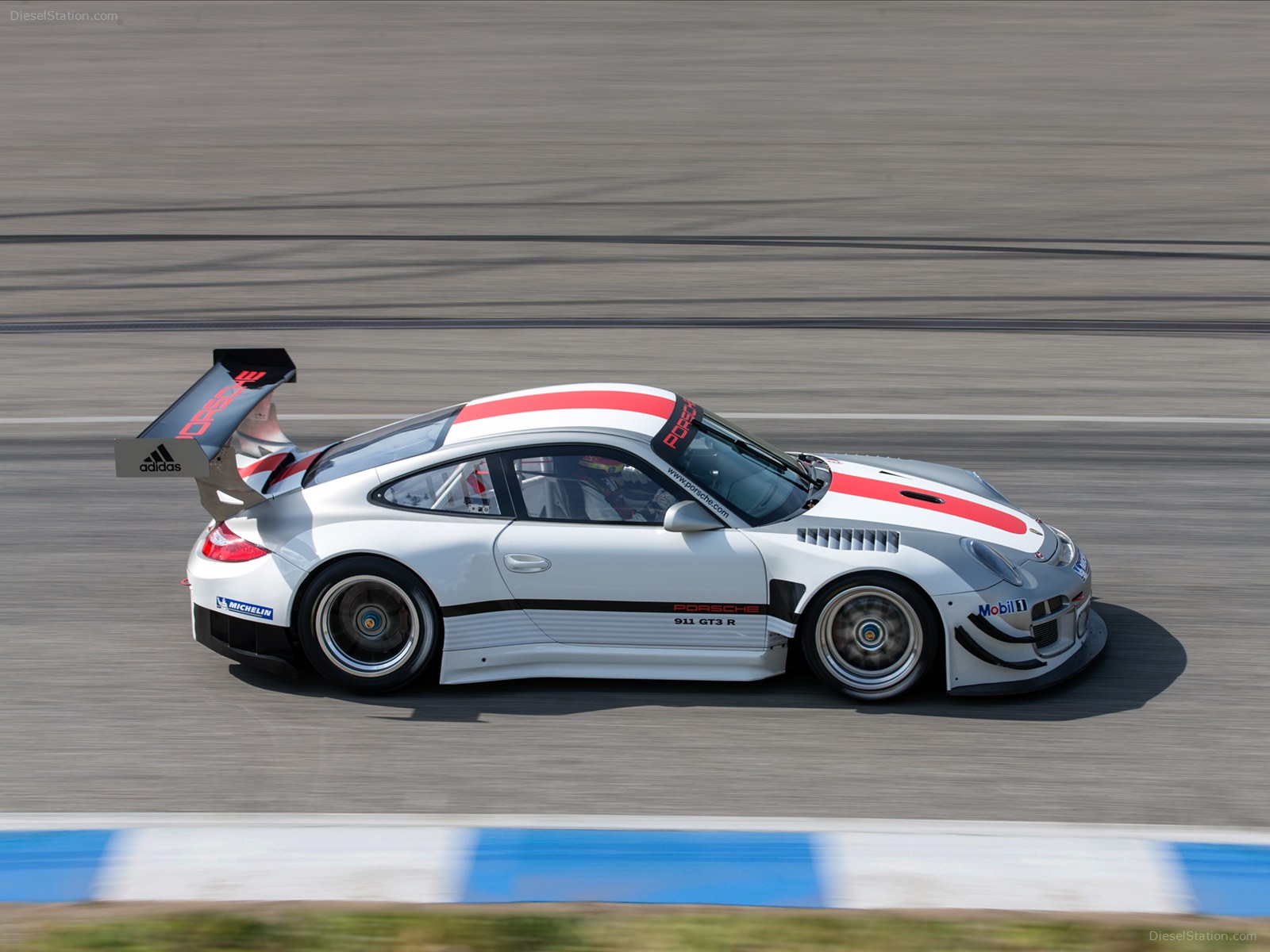 Porsche 911 GT3 R 2013