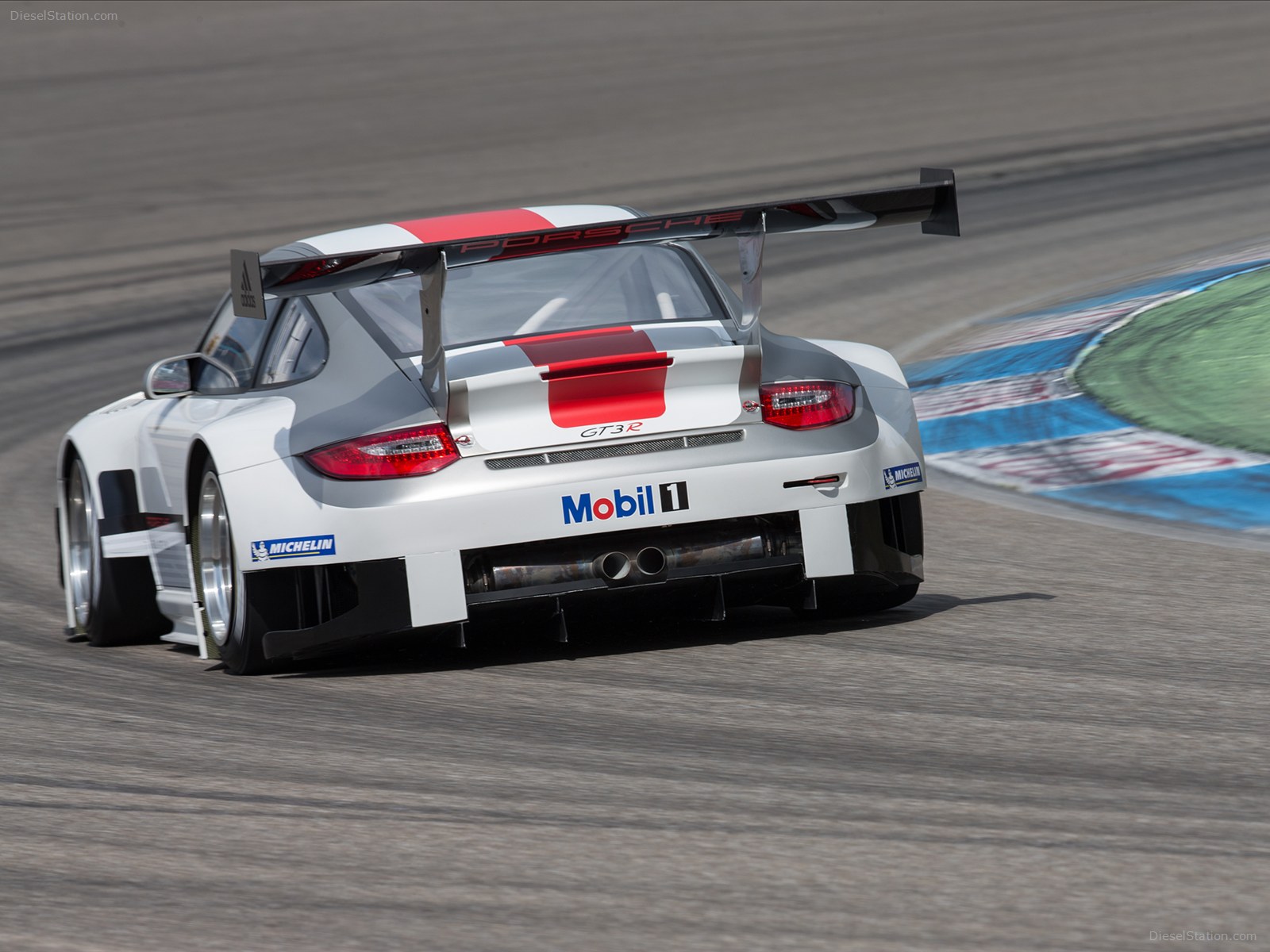 Porsche 911 GT3 R 2013