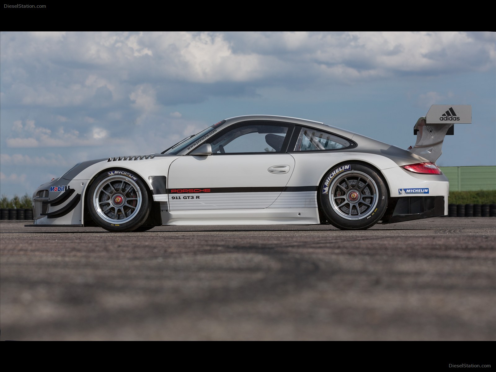 Porsche 911 GT3 R 2013