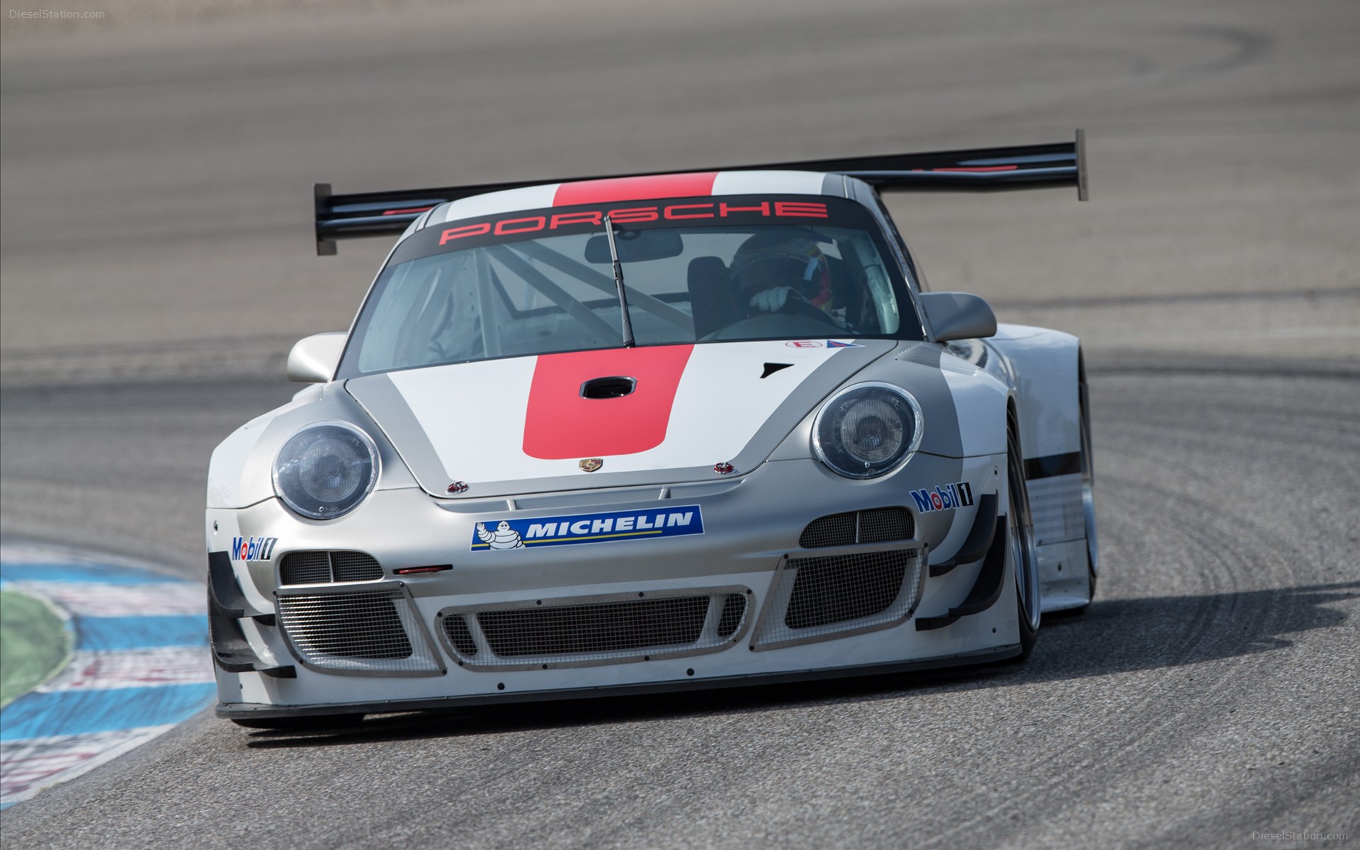 Porsche 911 GT3 R 2013