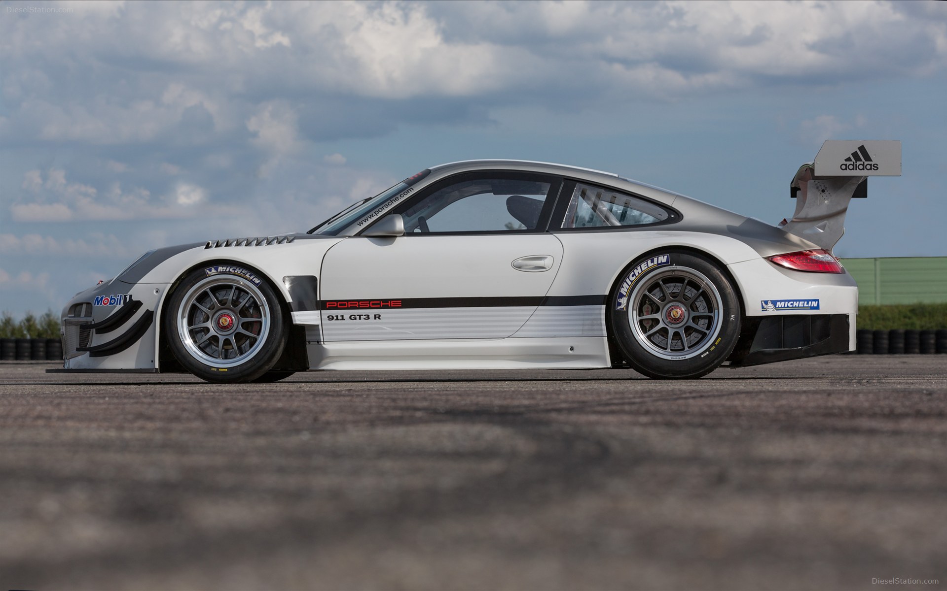 Porsche 911 GT3 R 2013