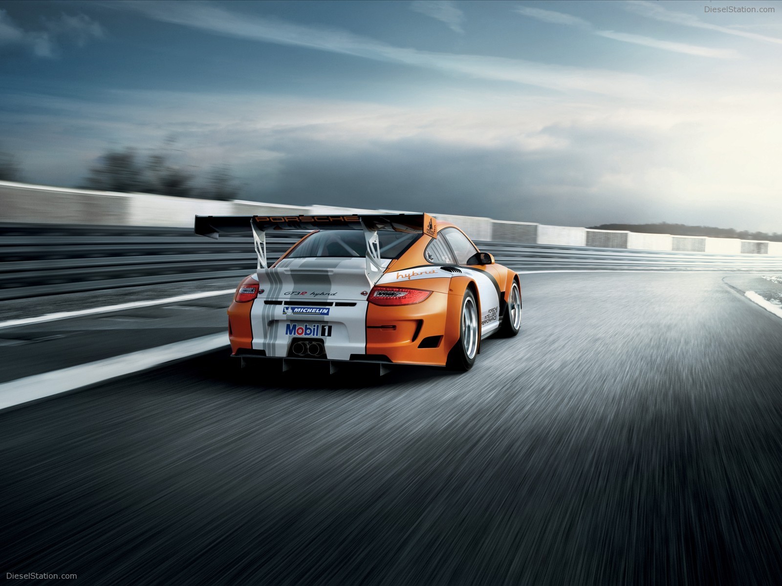 Porsche 911 GT3 R Hybrid 2011