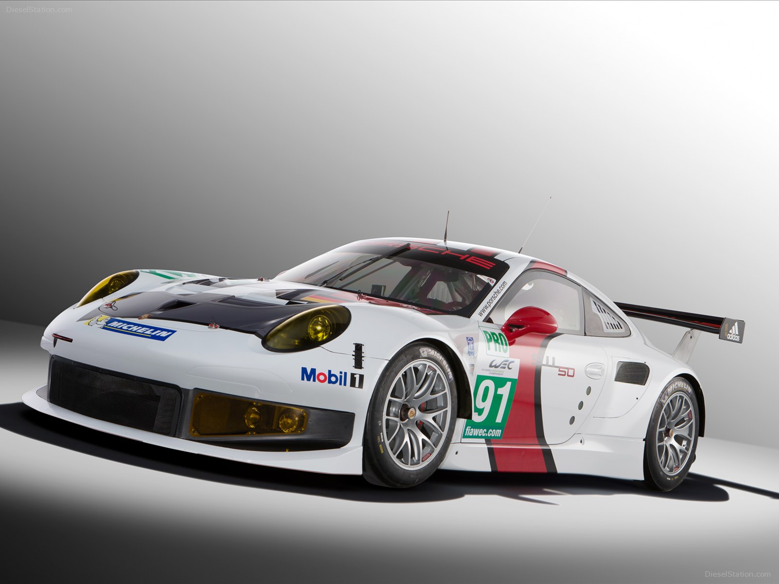 Porsche 911 RSR 2013