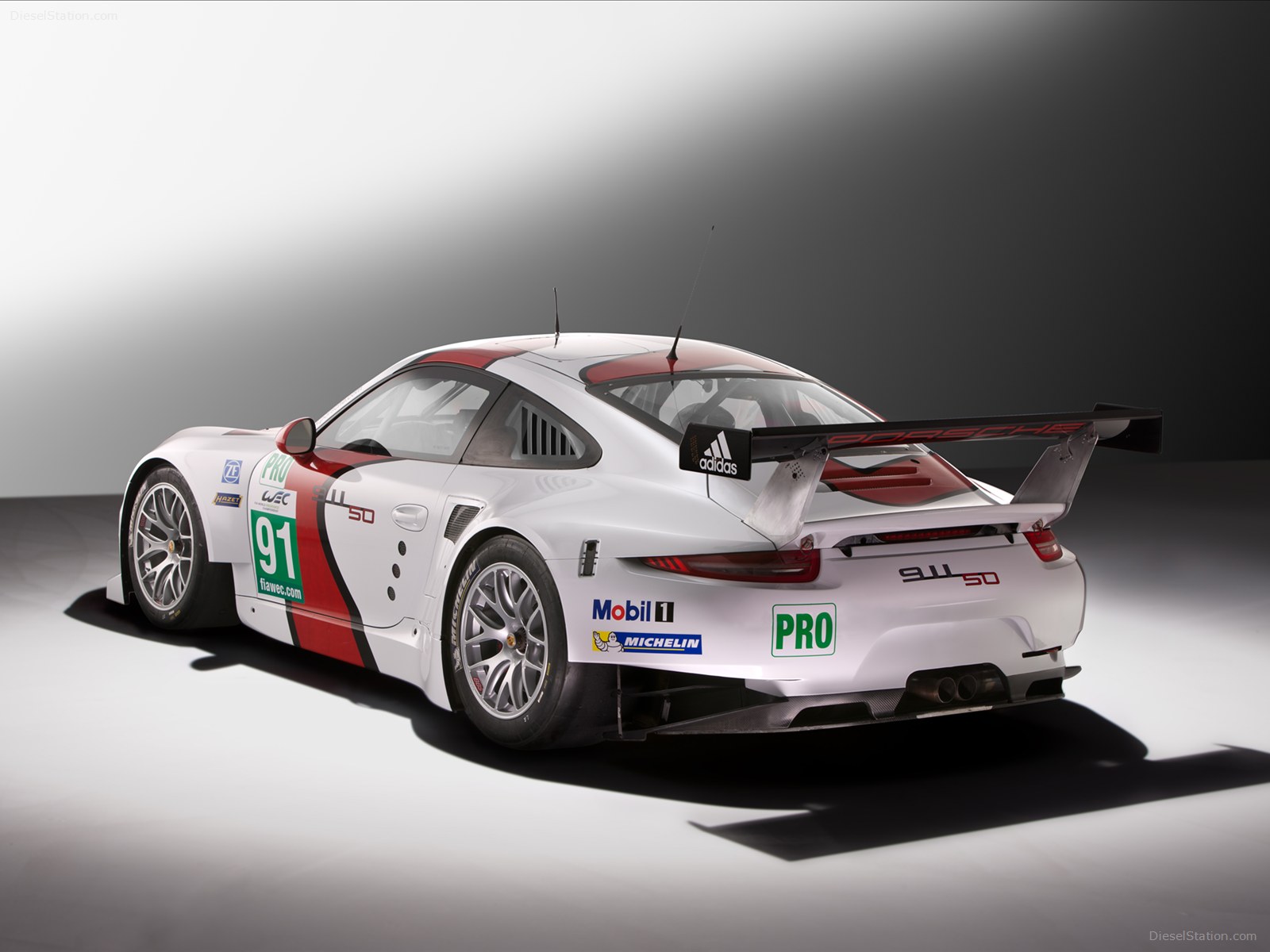 Porsche 911 RSR 2013