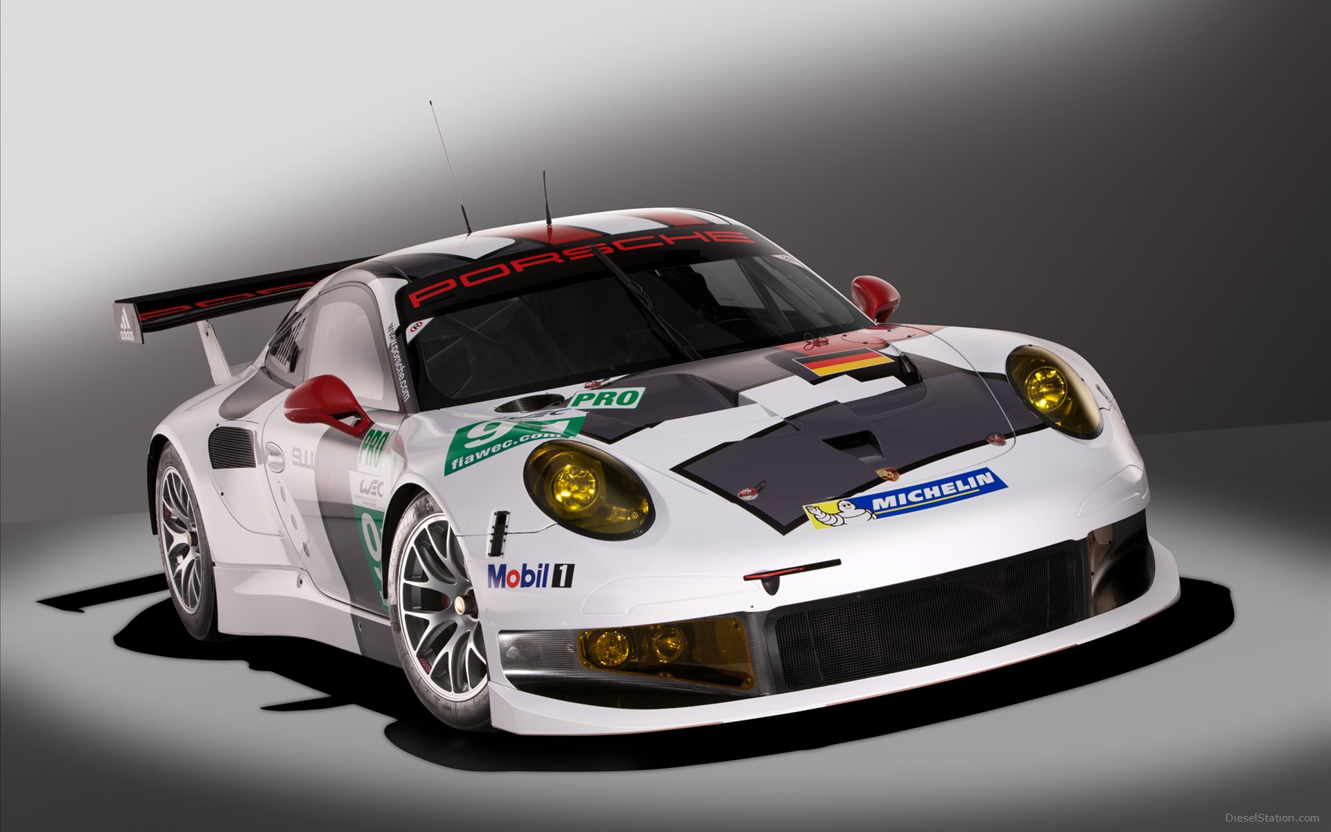 Porsche 911 RSR 2013