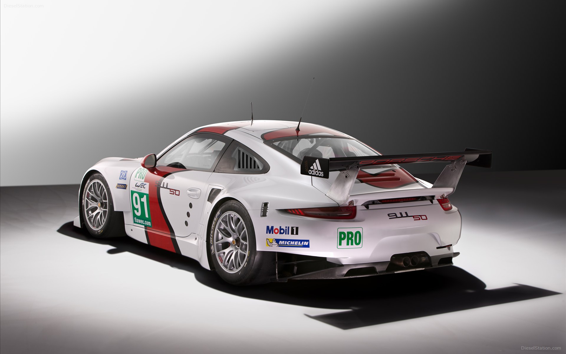 Porsche 911 RSR 2013