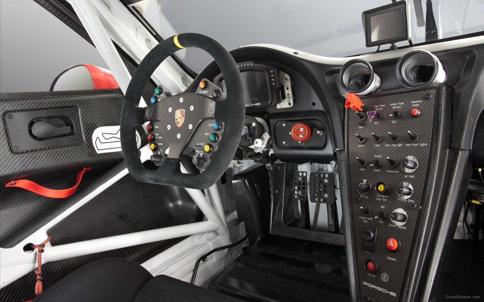 Porsche 911 RSR 2013