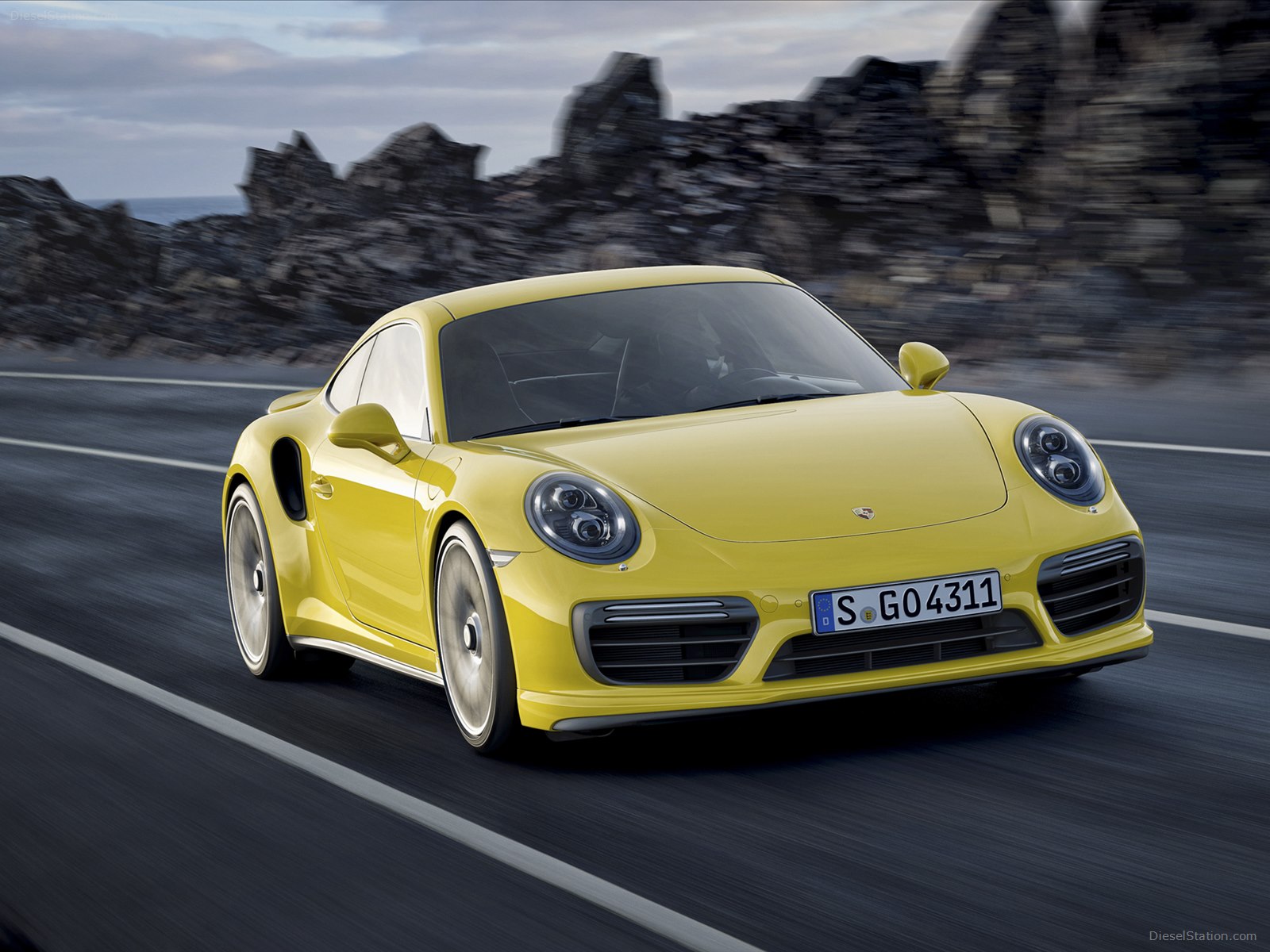 Porsche 911 Turbo S 2016