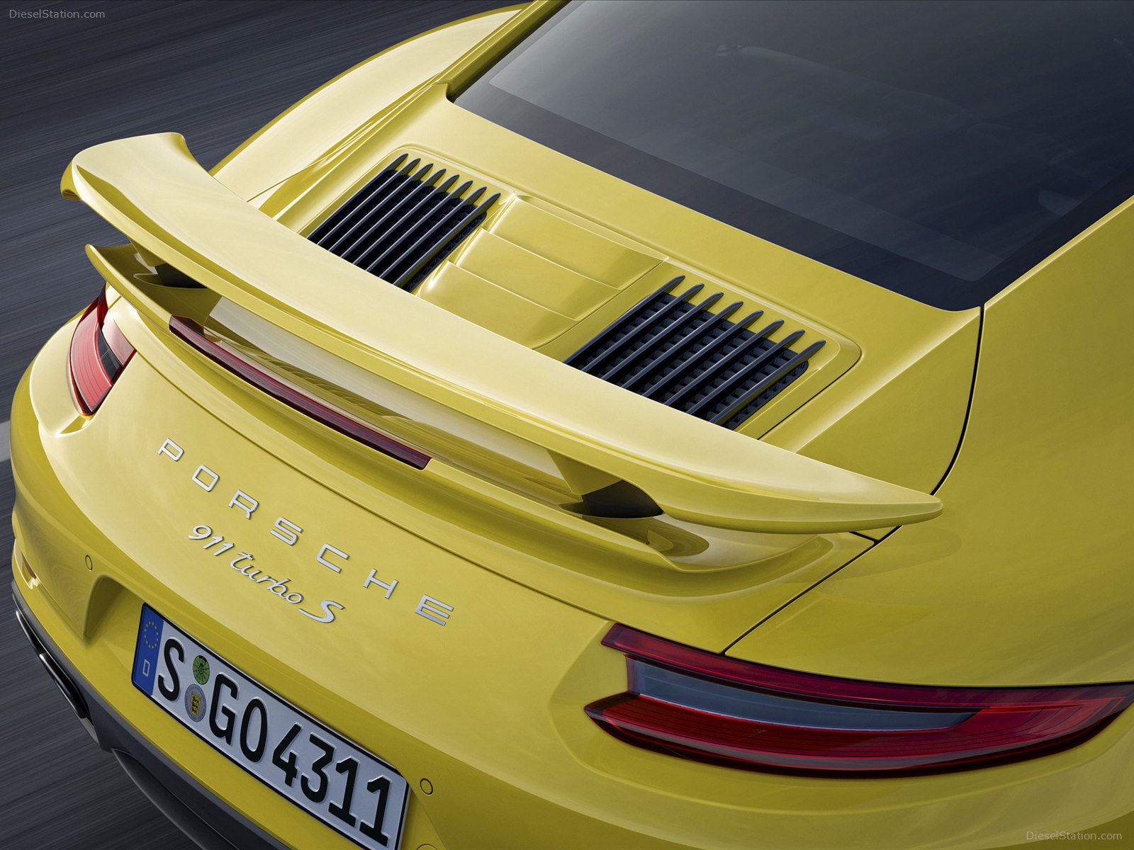 Porsche 911 Turbo S 2016