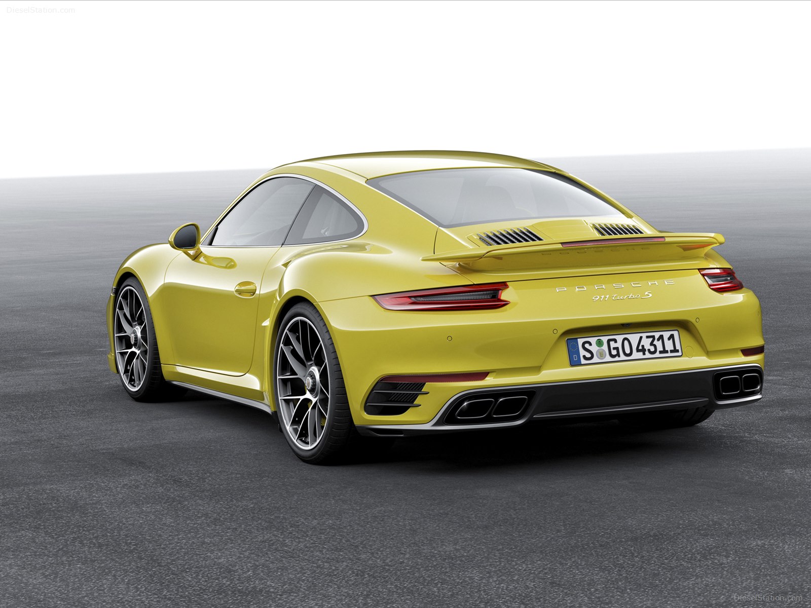 Porsche 911 Turbo S 2016