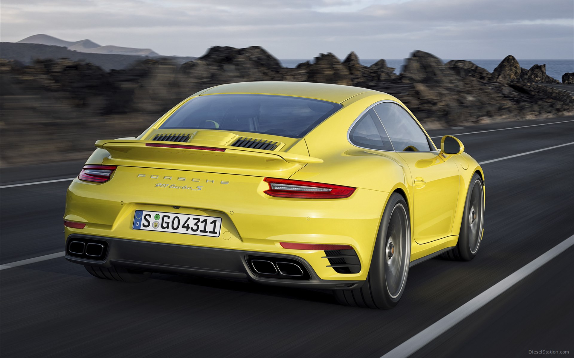 Porsche 911 Turbo S 2016