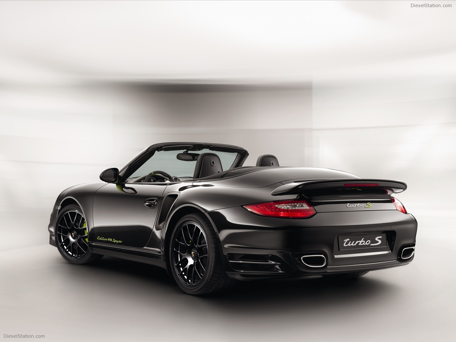 Porsche 911 Turbo S Edition 918 Spyder 2011 Porsche 911 Turbo S Edition 918 Spyder 2011