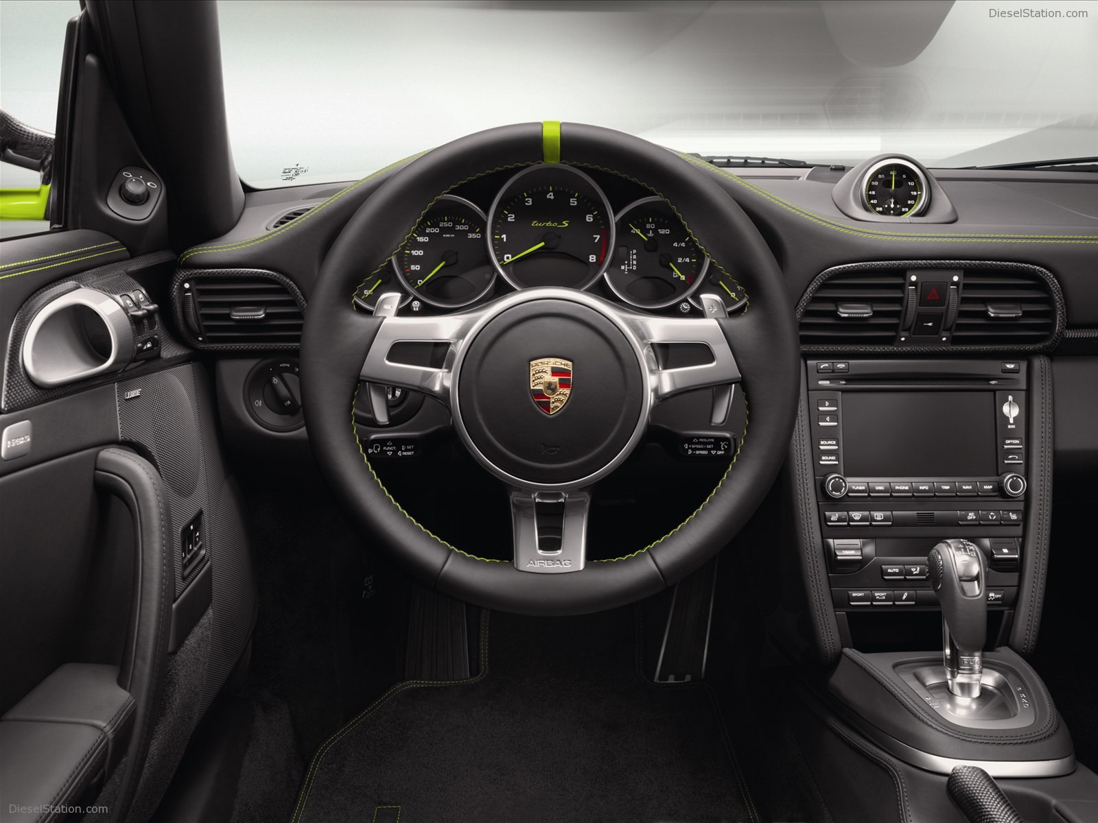 Porsche 911 Turbo S Edition 918 Spyder 2011 Porsche 911 Turbo S Edition 918 Spyder 2011