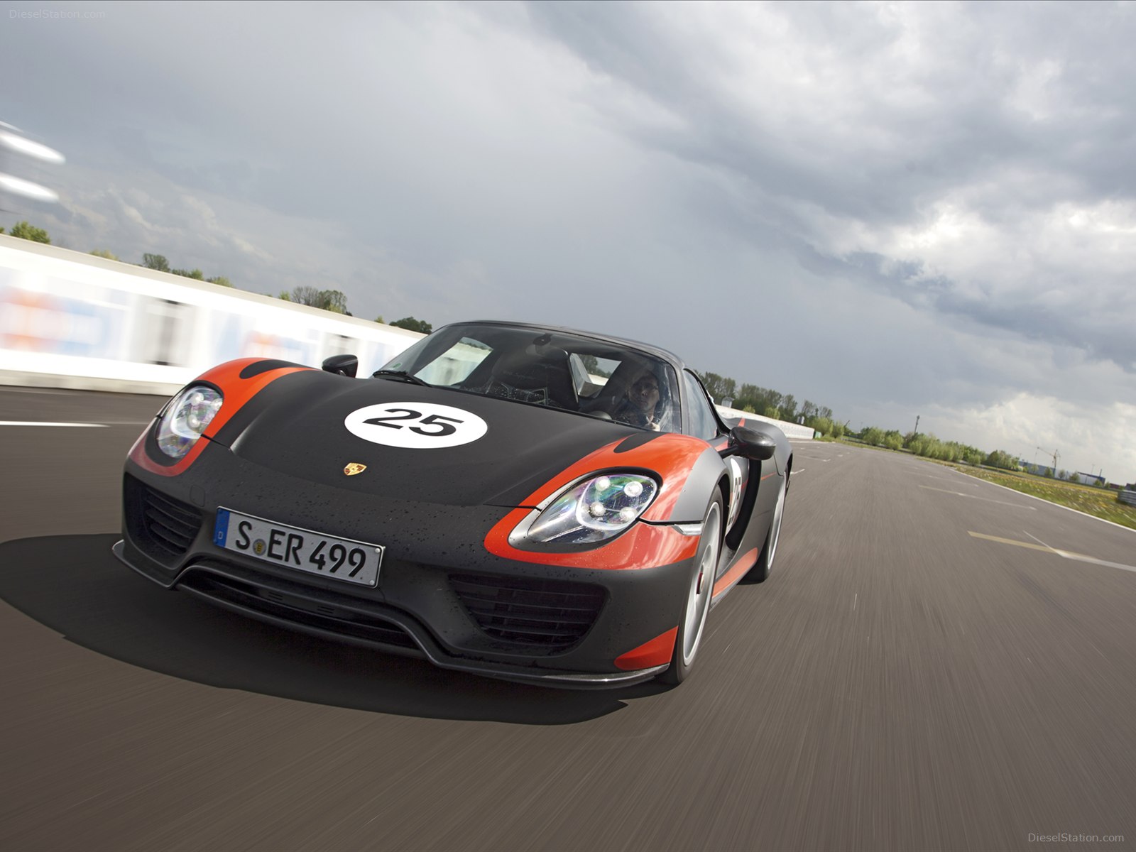 Porsche 918 Spyder 2015