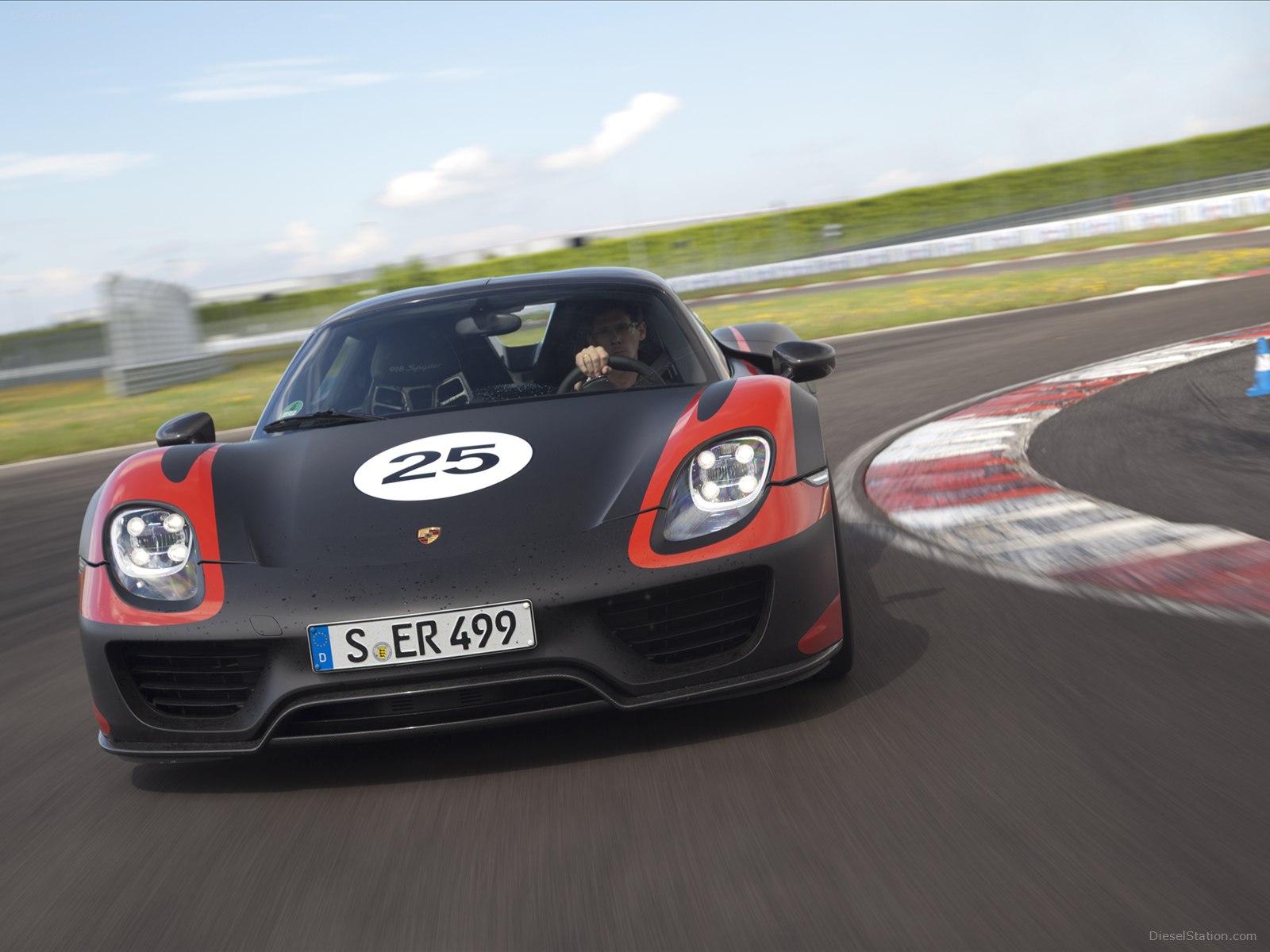 Porsche 918 Spyder 2015