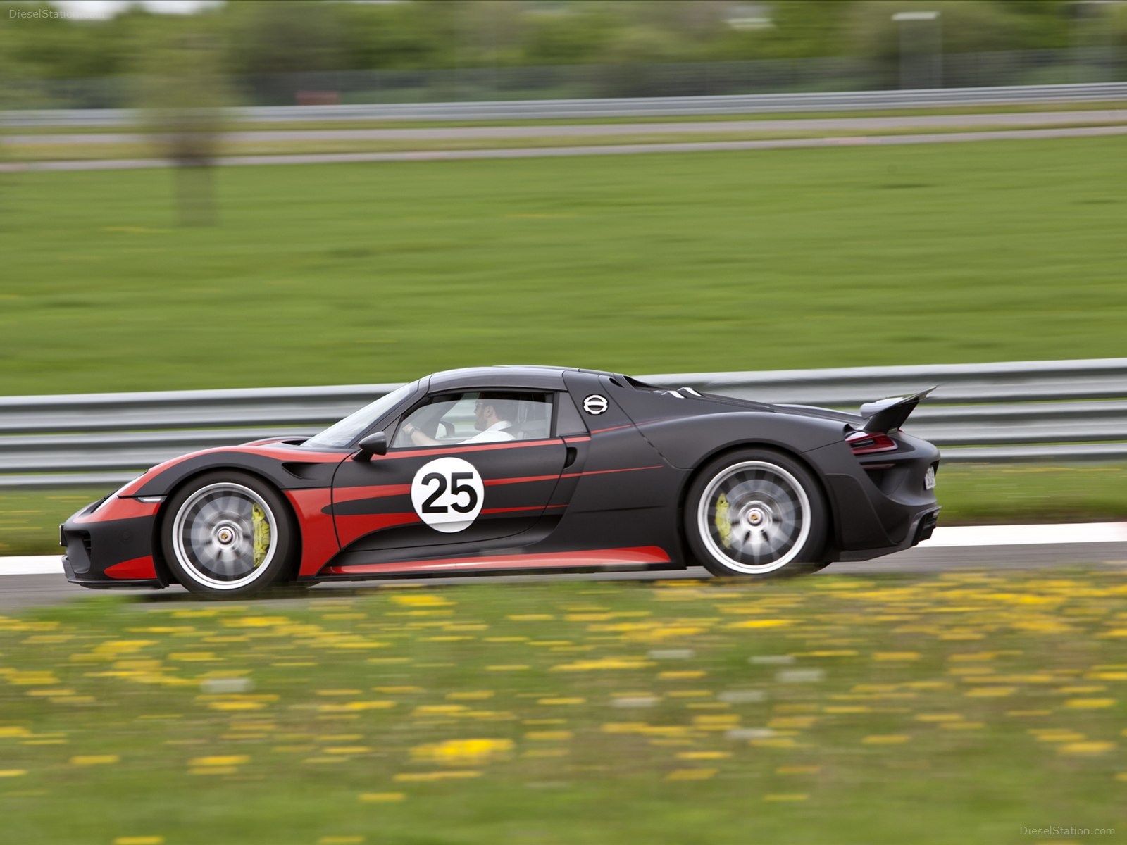 Porsche 918 Spyder 2015