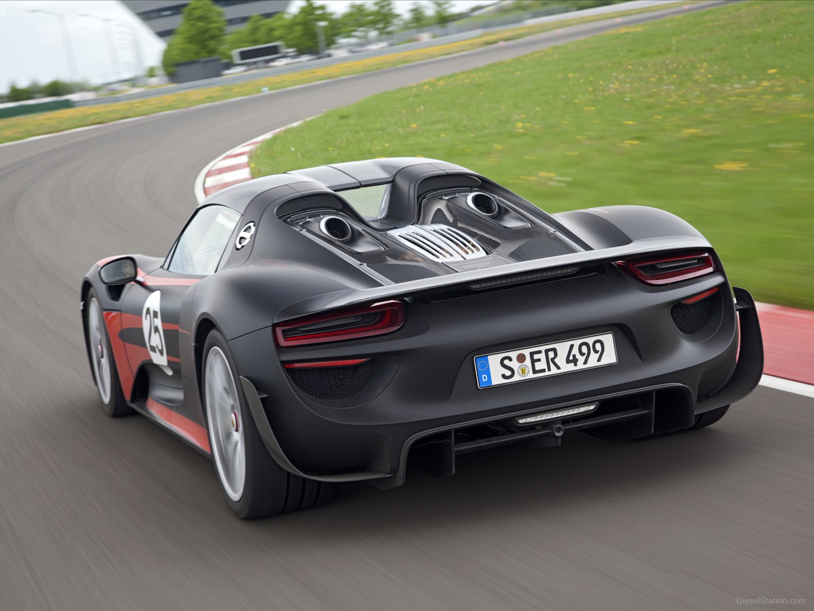 Porsche 918 Spyder 2015