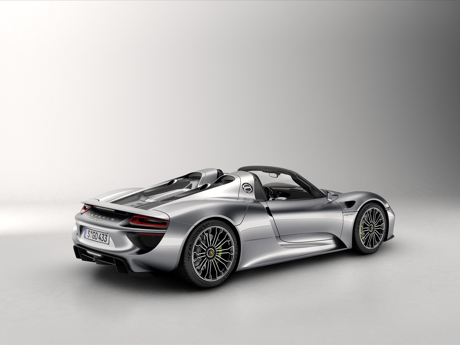 Porsche 918 Spyder 2015