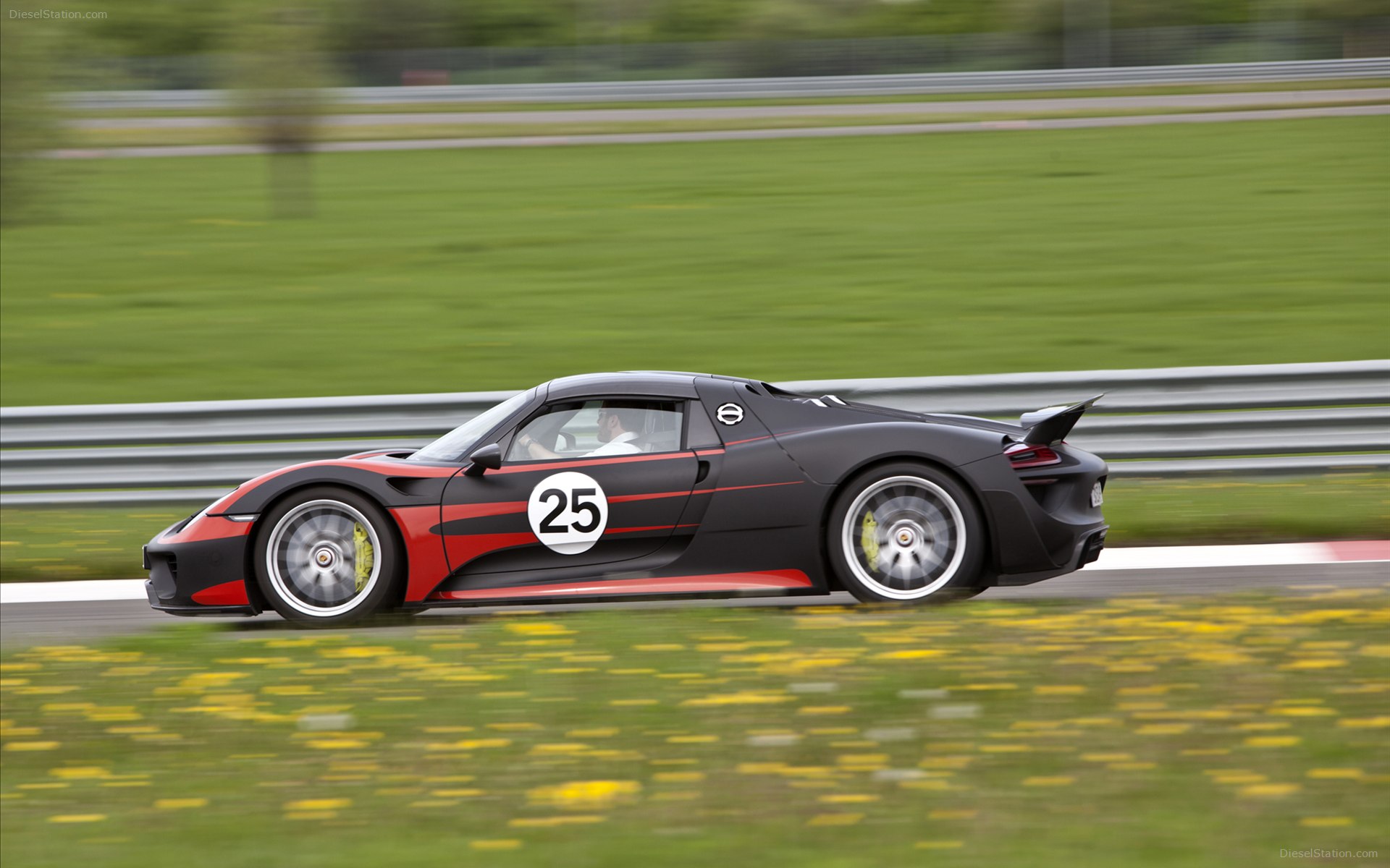 Porsche 918 Spyder 2015