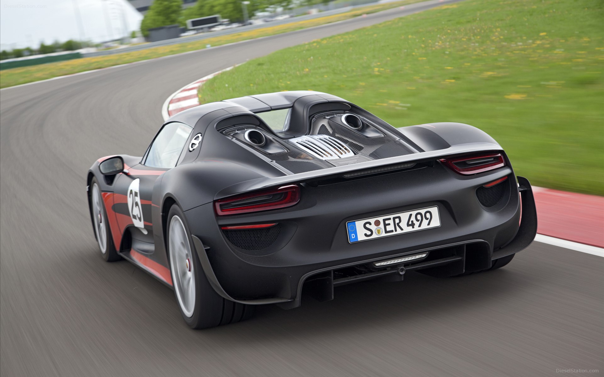 Porsche 918 Spyder 2015