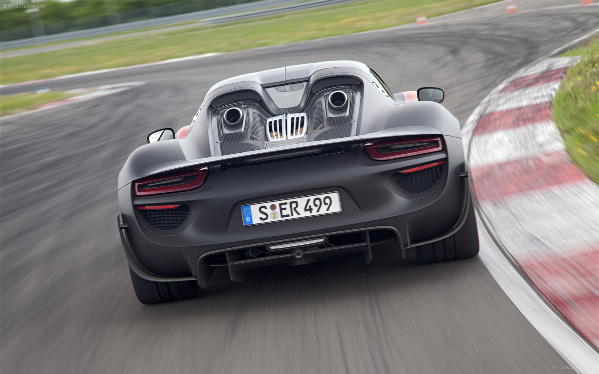 Porsche 918 Spyder 2015