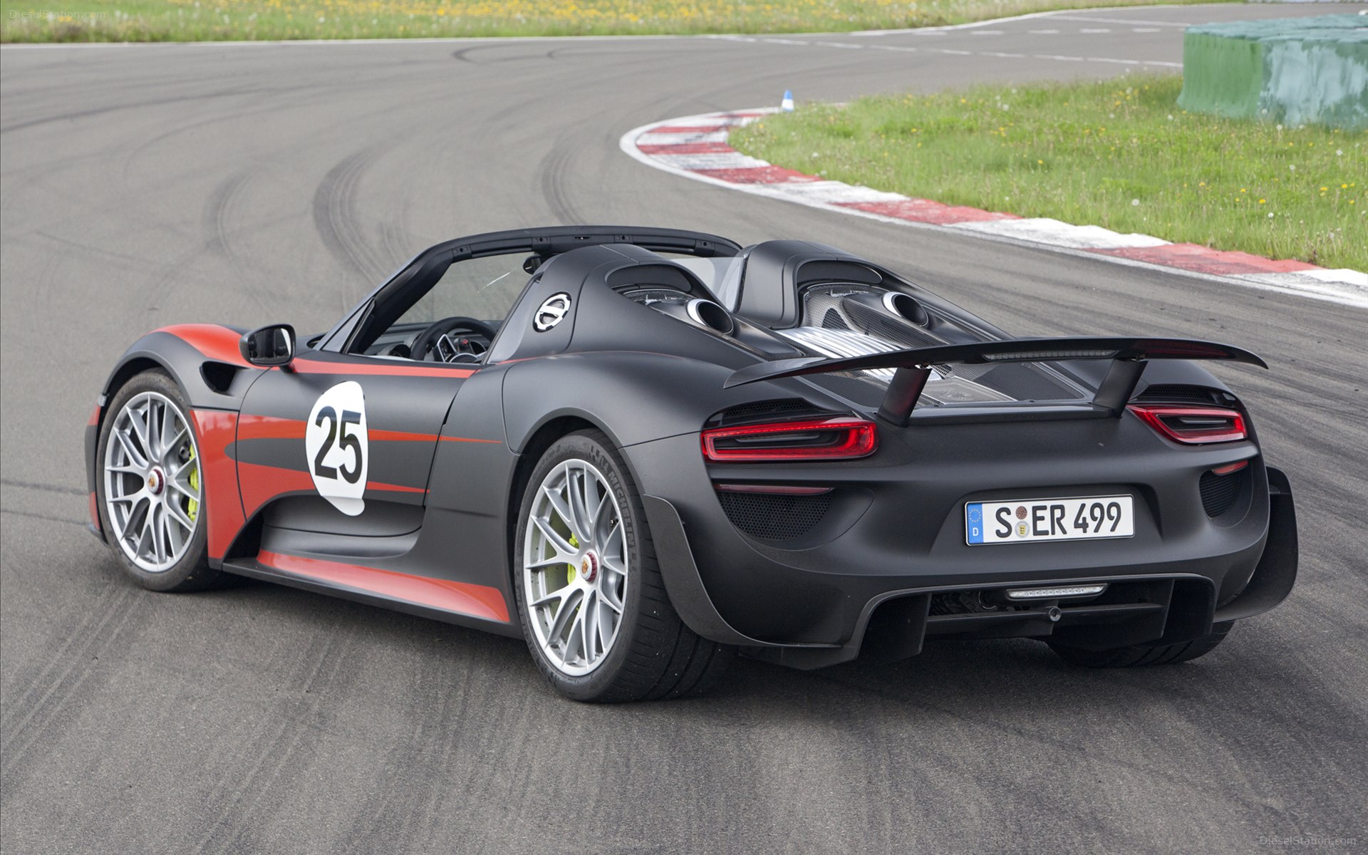 Porsche 918 Spyder 2015