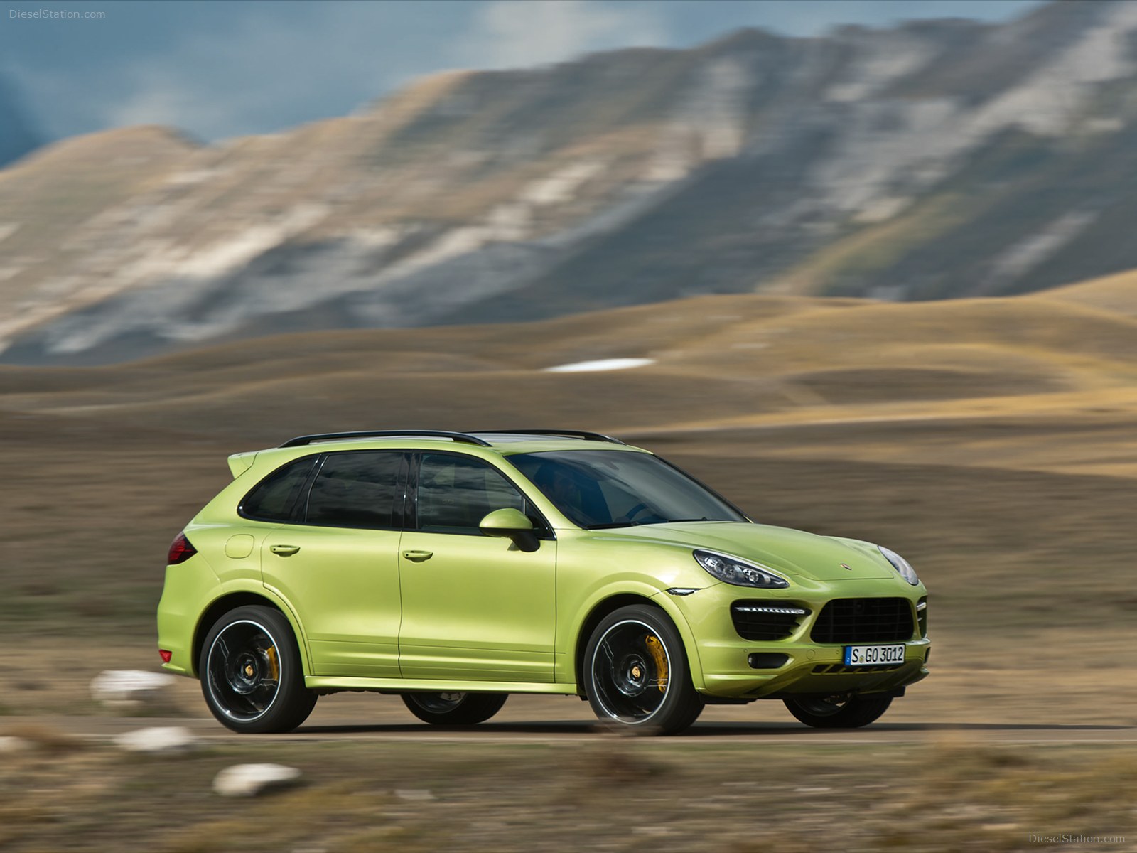 Porsche Cayenne GTS 2013