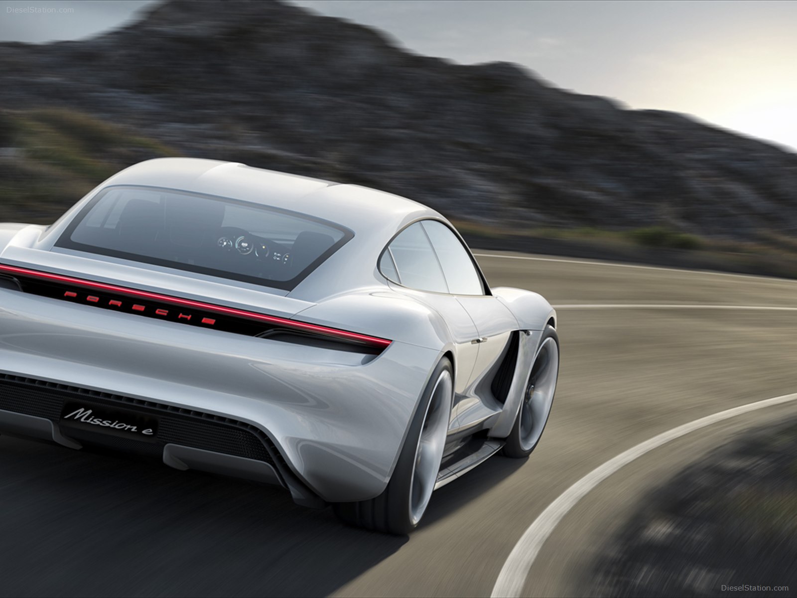 Porsche Mission E Concept 2015