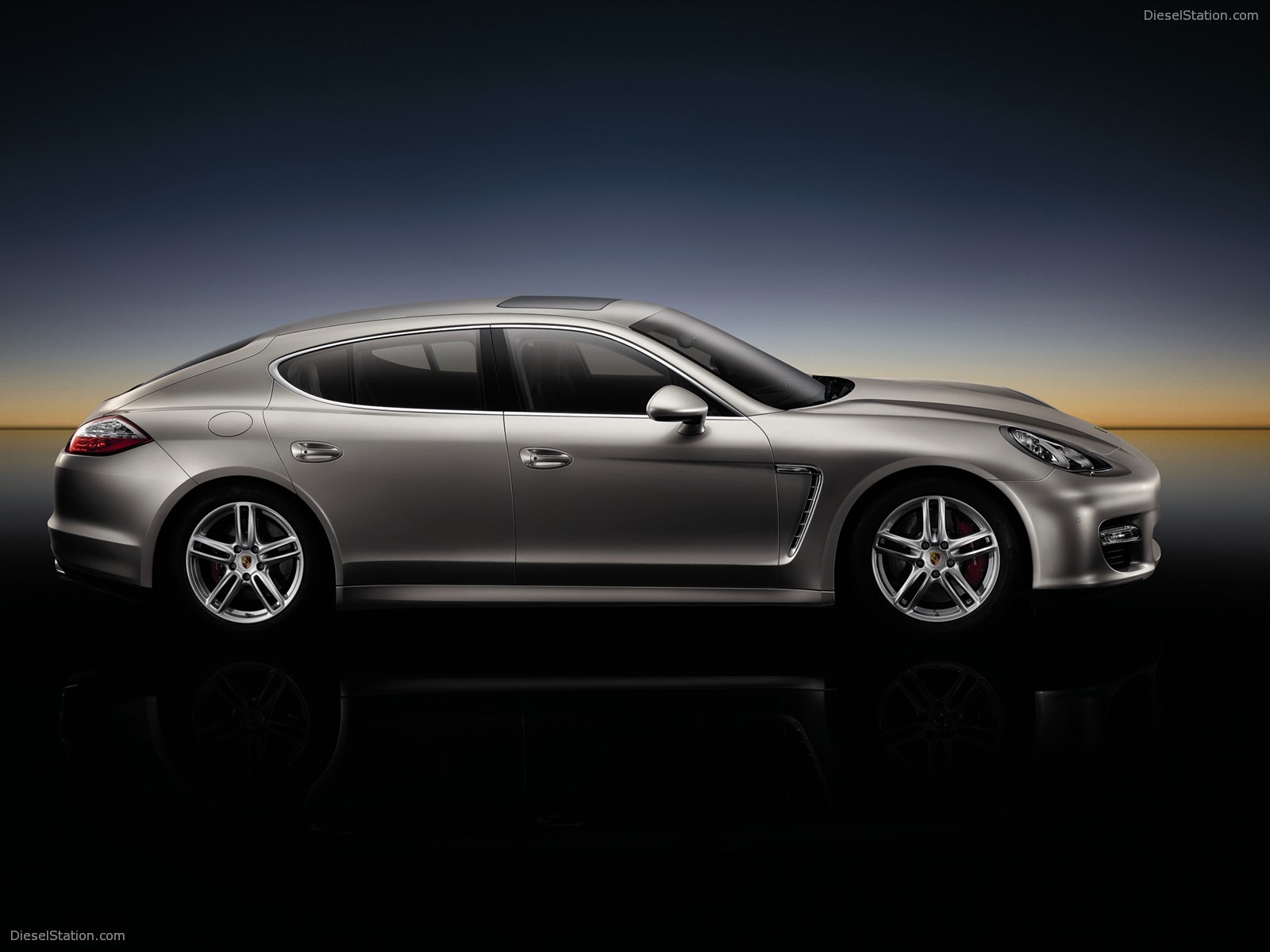 Porsche Panamera North American Debut Video Porsche Panamera North American Debut Video