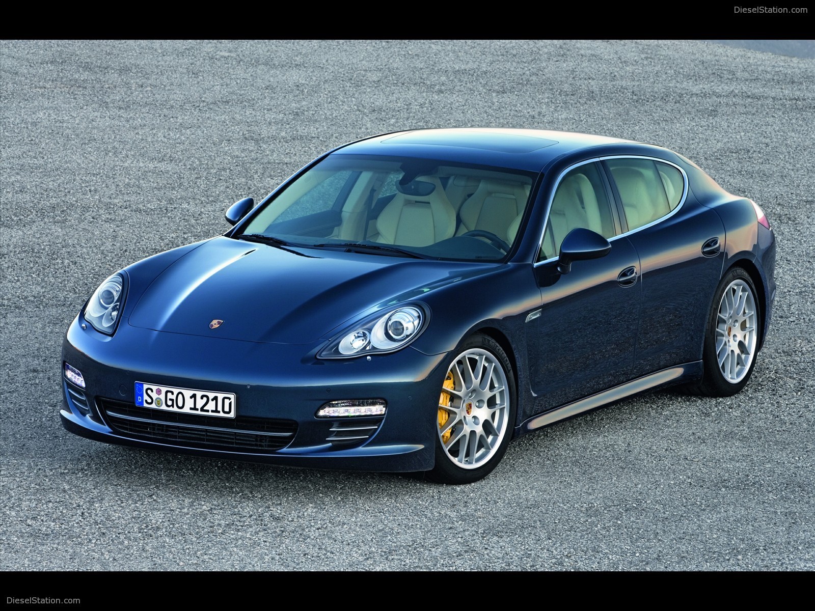 Porsche Panamera North American Debut Video Porsche Panamera North American Debut Video
