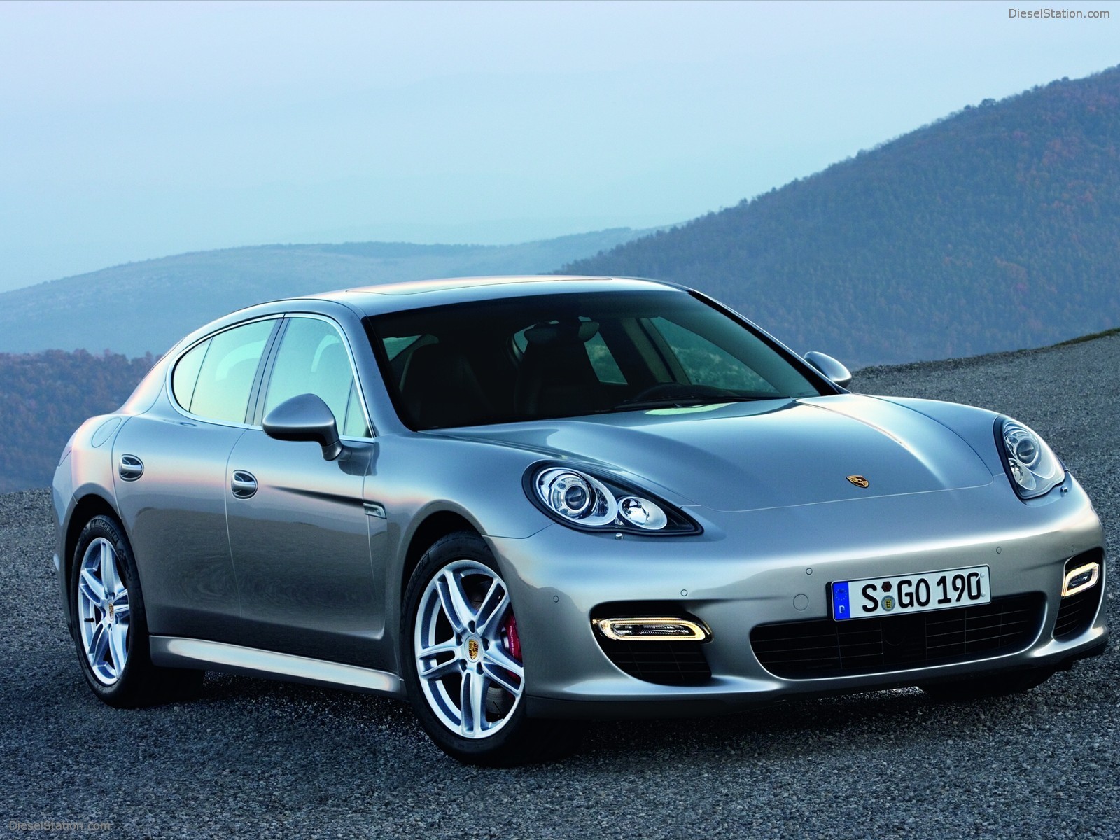Porsche Panamera North American Debut Video Porsche Panamera North American Debut Video
