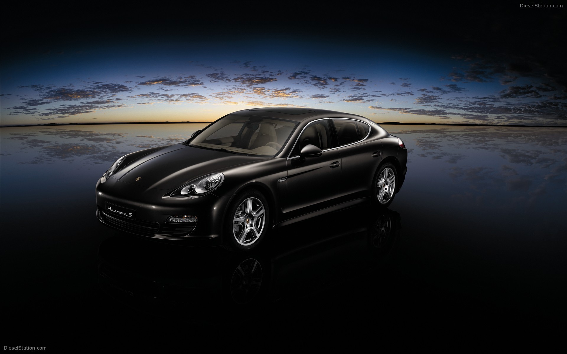 Porsche Panamera North American Debut Video Porsche Panamera North American Debut Video